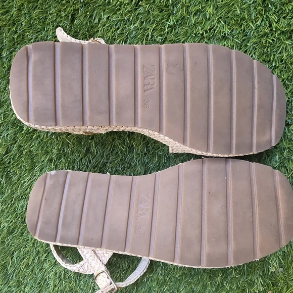 Zara Womans Tan Sandals - Picture 4 of 5